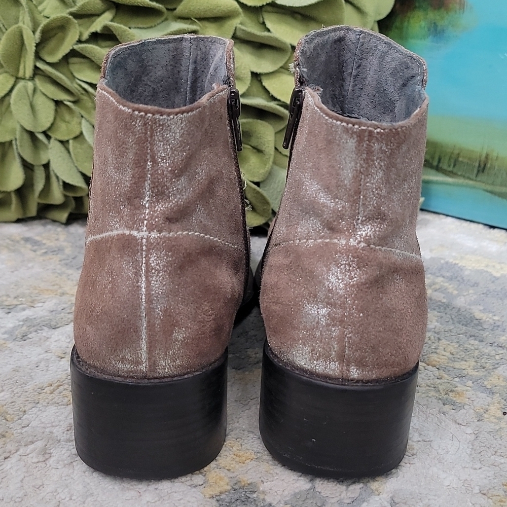 Seychelles Ankle Boots - Suede & Silver Metallic Chelsea Style Western - Picture 10 of 14